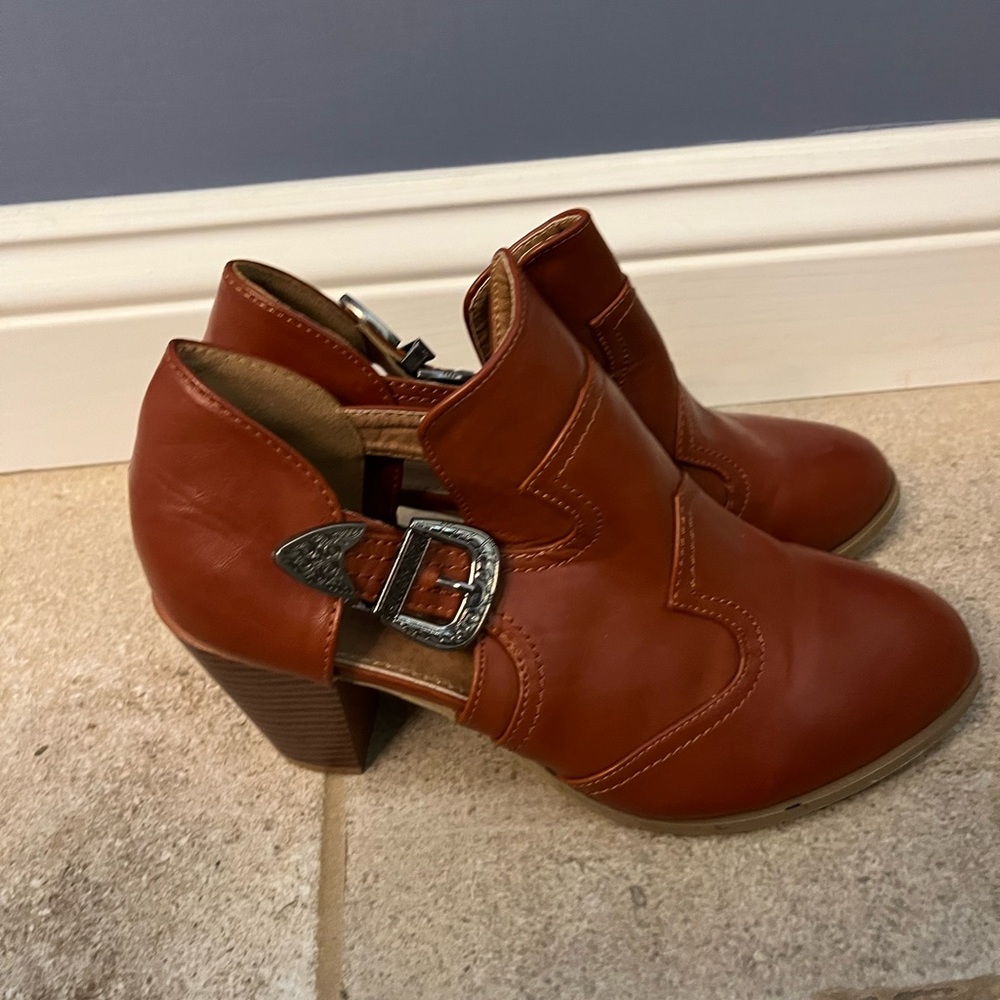 Mata Boots